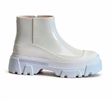 Bota de Água Ana Hickmann Voices branca impermeável com sola robusta e design moderno