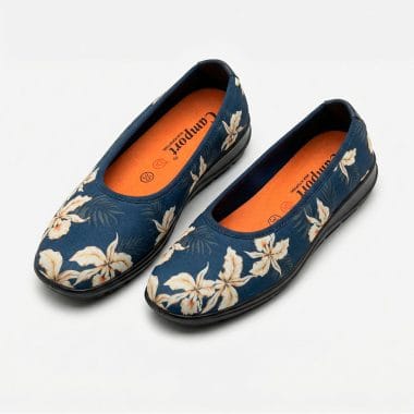 sabrina tropical camport tecido azul, sabrina senhora tecido estampado azul, detalhe padrão floral sabrina camport, sabrina leve conforto senhora