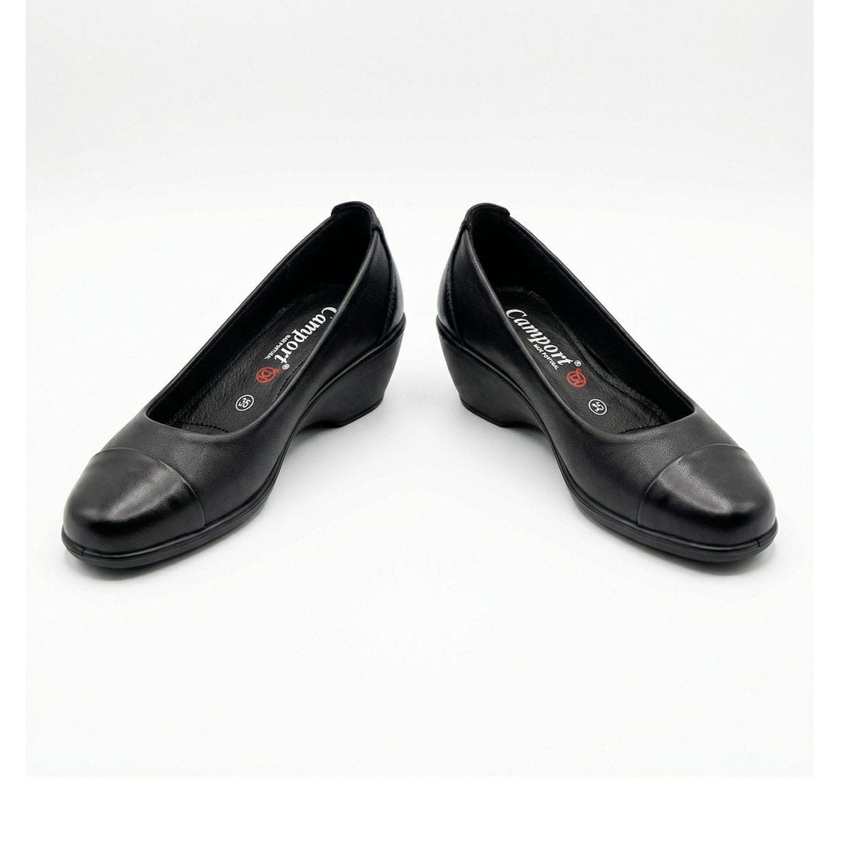 Detalhe Pele Sabrina Camport Preta Pormenor do material em pele de qualidade que garante durabilidade e conforto ao caminhar.