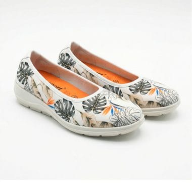 sabrina tropical camport tecido estampado, sabrina senhora tecido tropical claro, detalhe padrão tropical sabrina camport, sabrina leve conforto senhora