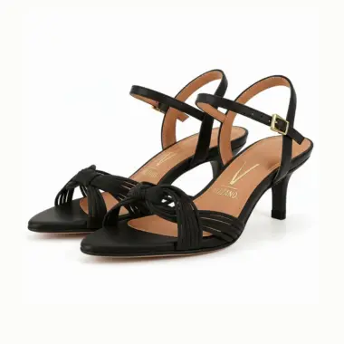 sandália salto fino preto Vizzano 4,5 cm com tiras e nó