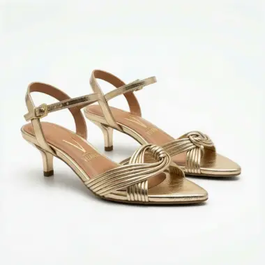 sandália salto fino dourado Vizzano 4,5 cm com tiras e nó